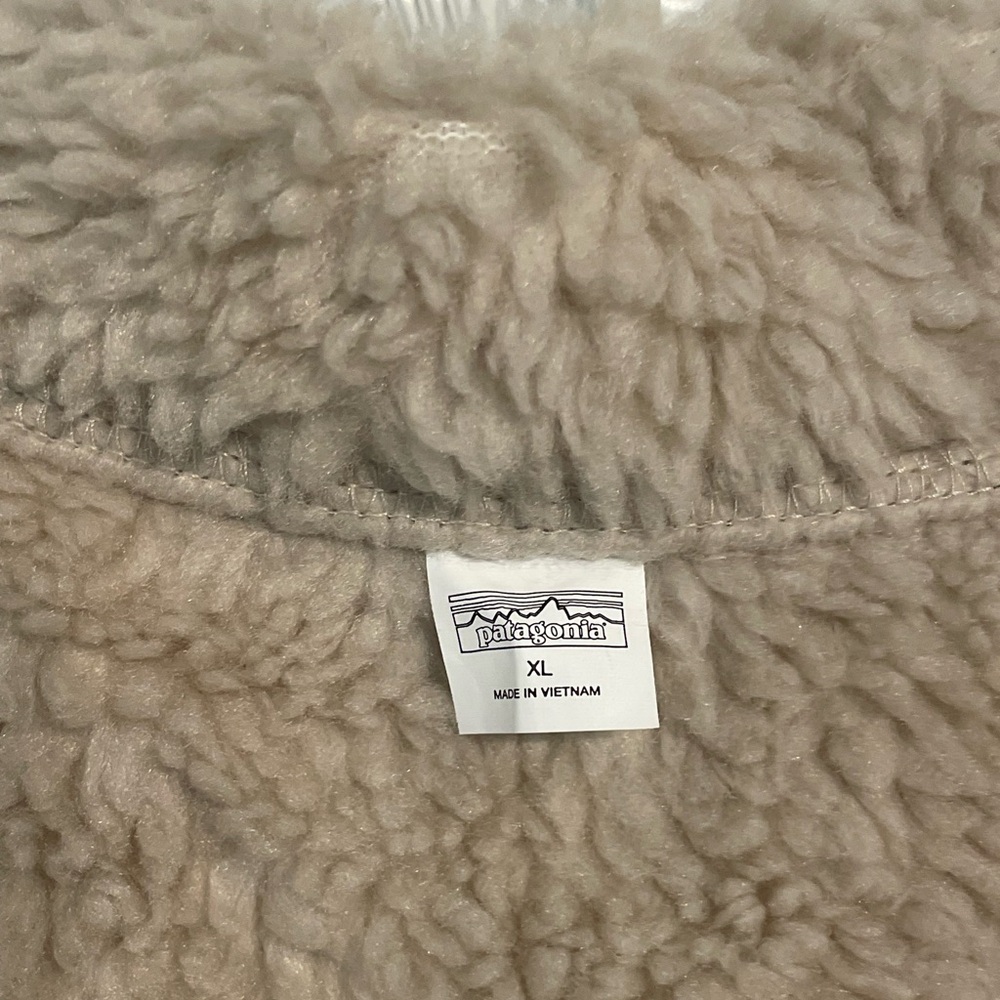 Patagonia NWT Reversible Down Vest Mens XL Patagonia $229 - Picture 9 of 16